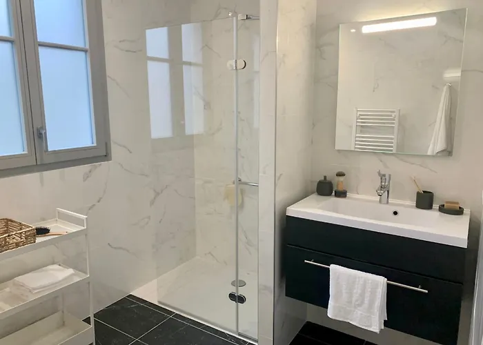 Services Senior Montana Apartment *