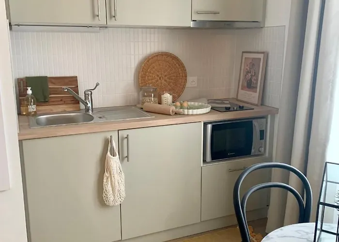 Apartment Services Senior Montana Angouleme